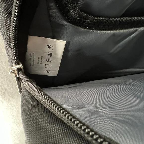 Obersee Oslo Waterproof Diaper Bag Backpack Black - Picture 10 of 12